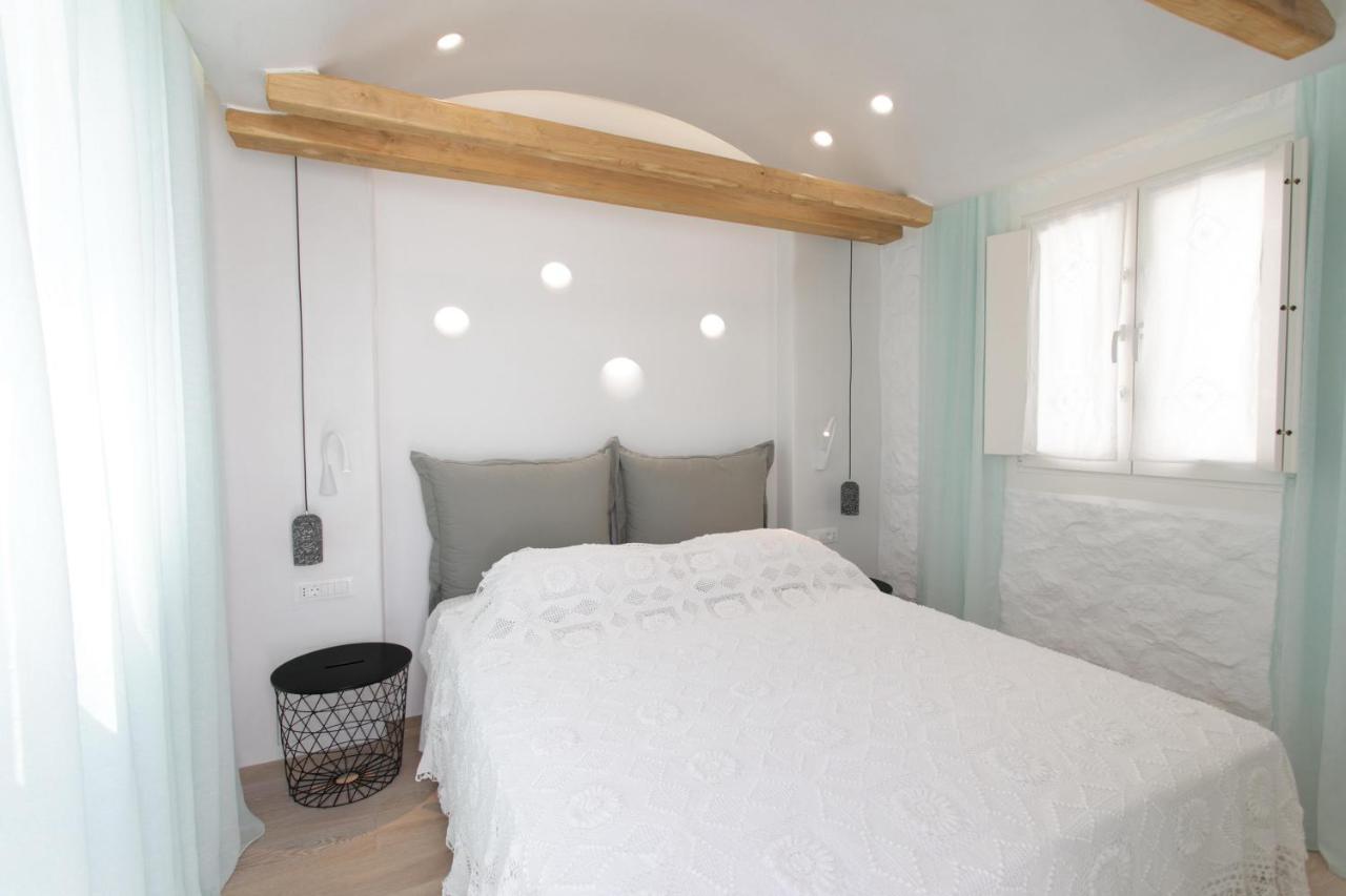 Majo Suites Hotel Agia Anna  外观 照片