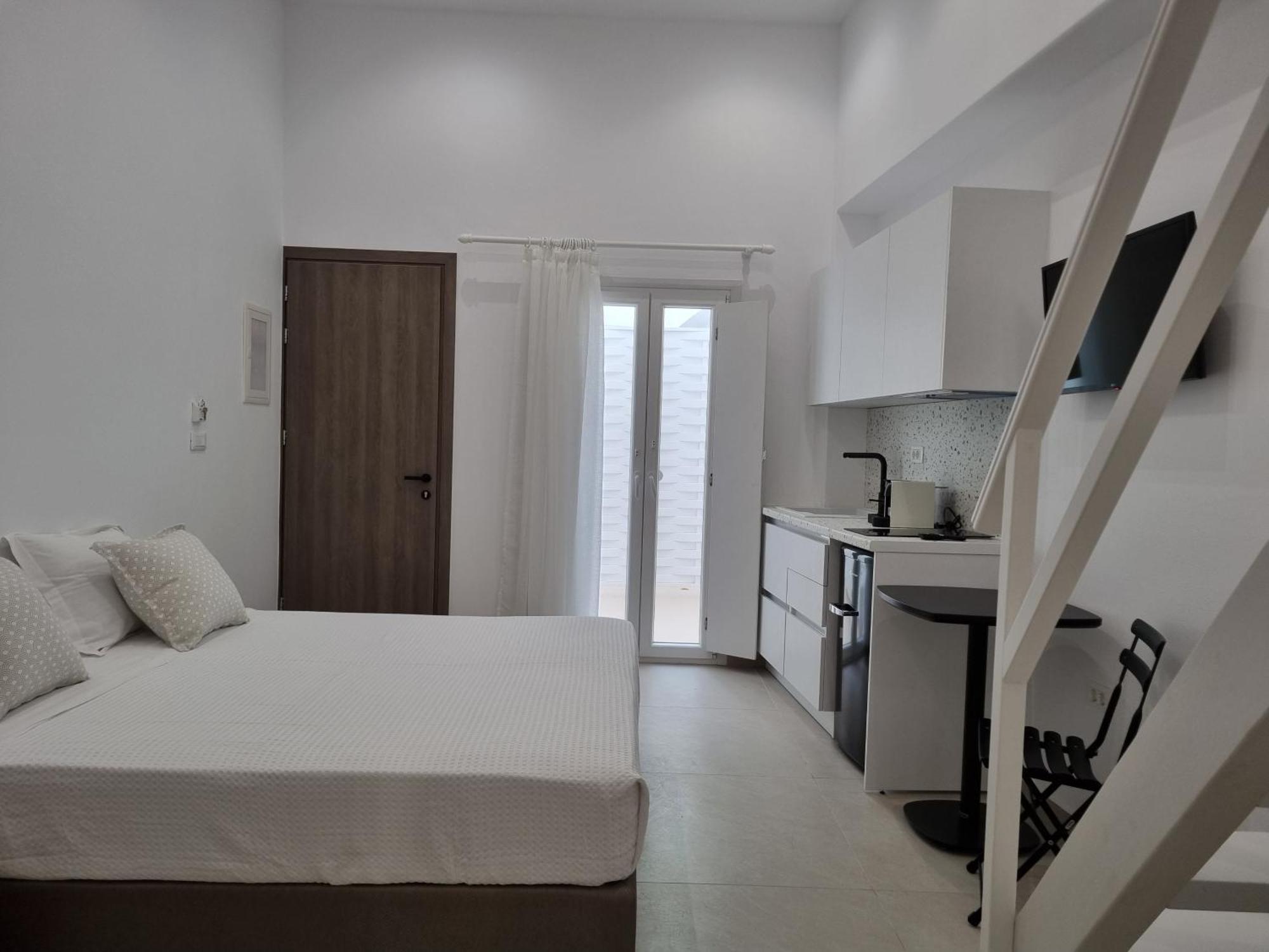 Majo Suites Hotel Agia Anna  外观 照片