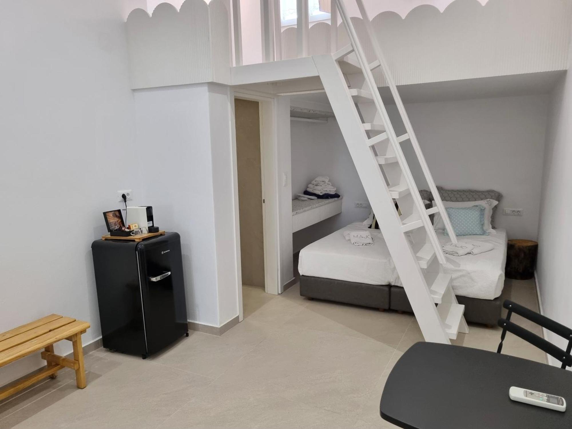Majo Suites Hotel Agia Anna  外观 照片